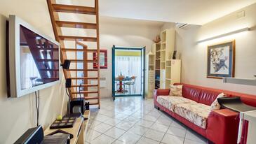 Apartments with parking space Zambratija, Umag - 19313