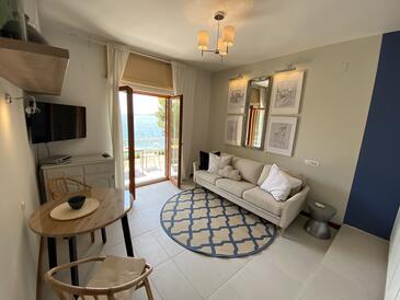 Apartments by the sea Seget Vranjica, Trogir - 19315