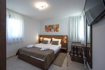 Rodinné apartmány s bazénem Sveti Filip i Jakov, Biograd - 19325