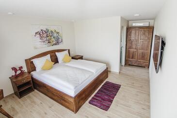 Rooms with a parking space Slavonski Brod, Slavonija - 19326