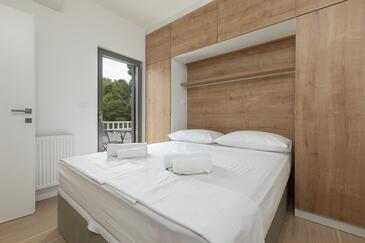 Apartmaji z bazenom Brela, Makarska - 19345