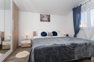 Apartments by the sea Porat, Krk - 19349