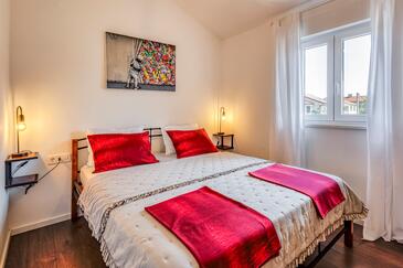 Apartments with parking space Milovcici, Krk - 19352