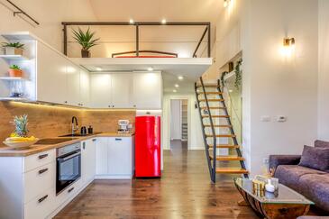 Apartments with parking space Milovcici, Krk - 19352