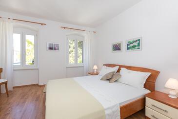 Apartments by the sea Malinska, Krk - 19359