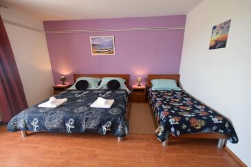 Apartments with parking space Krk - 19365