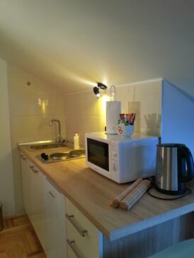 Apartments with parking space Osijek, Slavonija - 19366