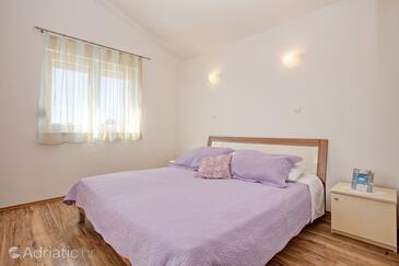 Apartments by the sea Rogoznica - 19367