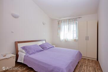 Apartments by the sea Rogoznica - 19367