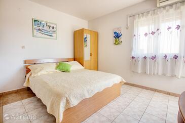 Apartmani uz more Rogoznica - 19367