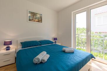 Apartments with parking space Malinska, Krk - 19371