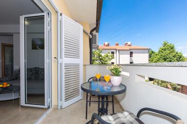 Apartments with parking space Malinska, Krk - 19371