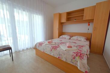 Apartamente cu parcare Krk - 19378