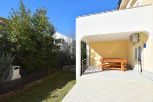 Two bedroom apartment Krk (A-19378-a)