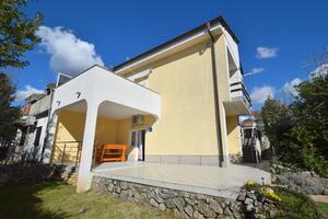 Leiligheter med parkering Krk - 19378