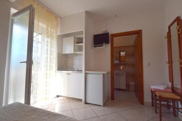 Apartments with parking space Malinska, Krk - 19381