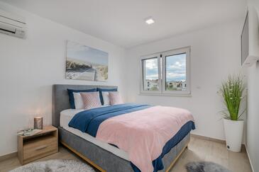 Apartmanok parkolóhellyel Vantacici, Krk - 19382