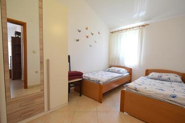 Ferienwohnungen mit Parkplatz Turchic - Turčić, Krk - 19385