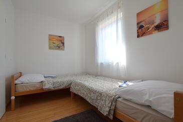 Apartmanok parkolóhellyel Vantacici, Krk - 19386