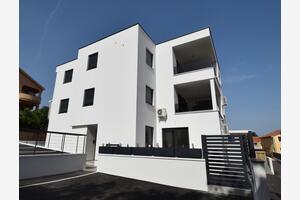 Апартаменты с парковкой Вантачичи - Vantačići, Крк - Krk - 19387