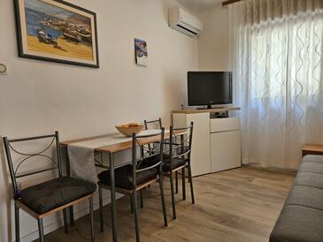 Apartmani s parkingom Malinska, Krk - 19389