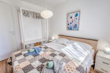 Apartments with parking space Čižići, Krk - 19405