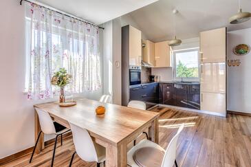 Apartamentos con parking Cizici, Krk - 19405