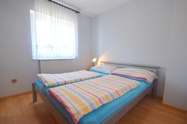 Apartments by the sea Vantačići, Krk - 19406