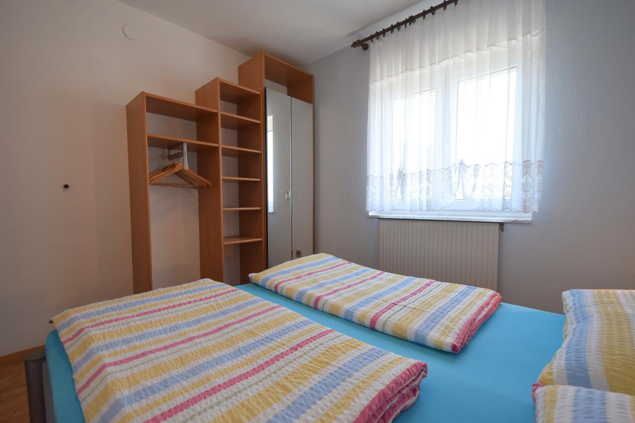A-19406-b - Private accommodation - Apartments by the sea Vantačići, Krk