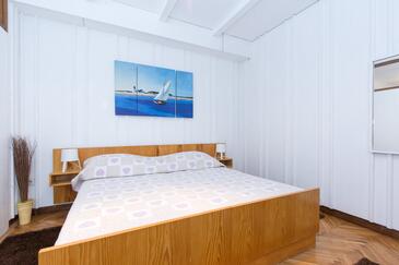 Family-friendly apartments with swimming pool Malinska, Krk - 19408