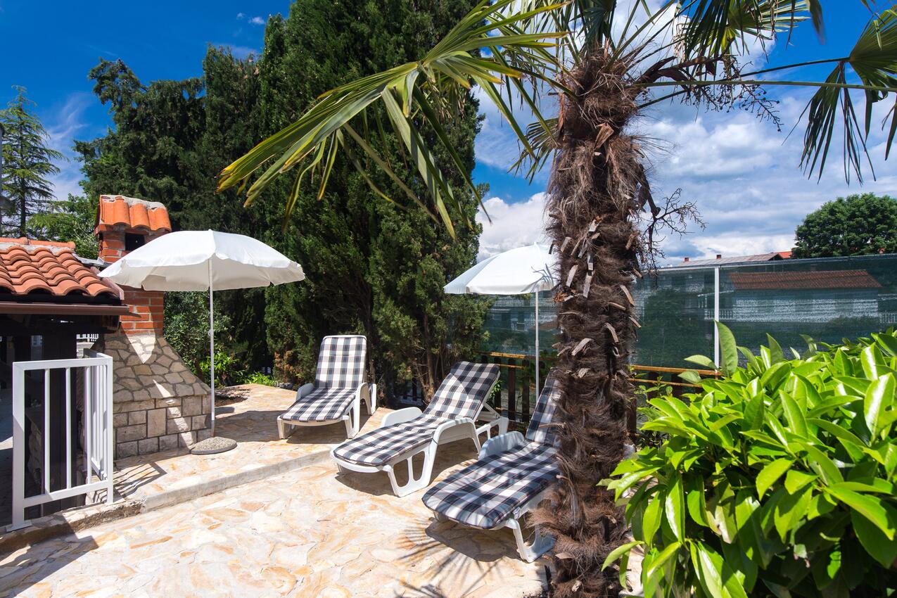 Giardino - Appartamenti con piscina per famiglie Malinska, Veglia - Krk