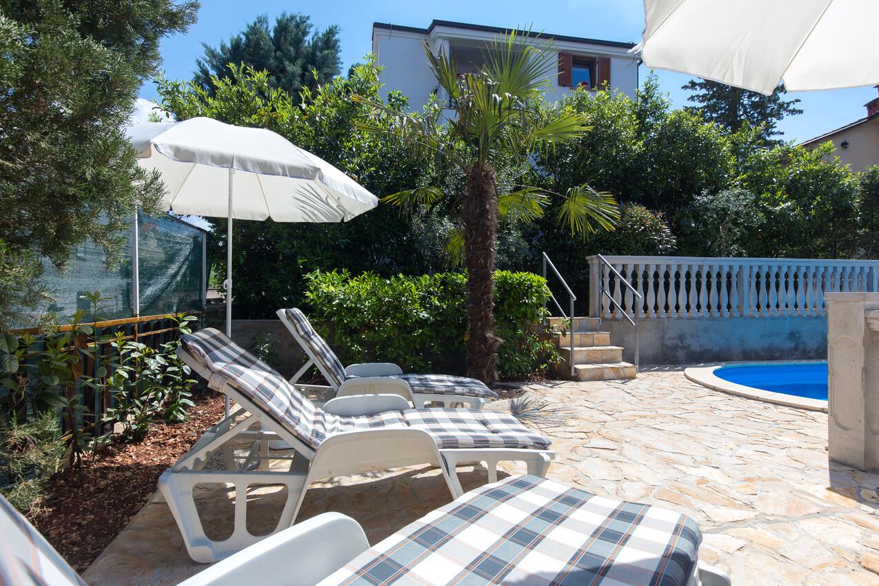 Giardino - Appartamenti con piscina per famiglie Malinska, Veglia - Krk