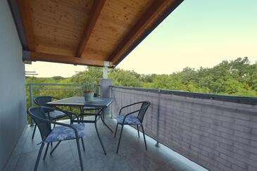 Apartments with parking space Gabonjin, Krk - 19414