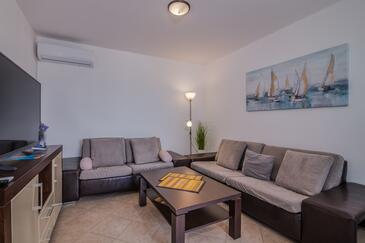 Dvosobni apartma Čižići, Krk (A-19417-a)