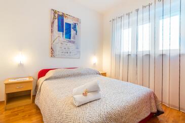 Family-friendly apartments with swimming pool Baška, Krk - 19432