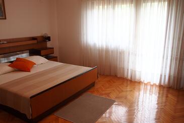 Apartments by the sea Arbanija, Čiovo - 19456