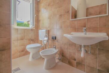 Apartments with terrace Novigrad, Istria