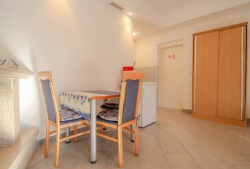 Apartments with terrace Novigrad, Istria