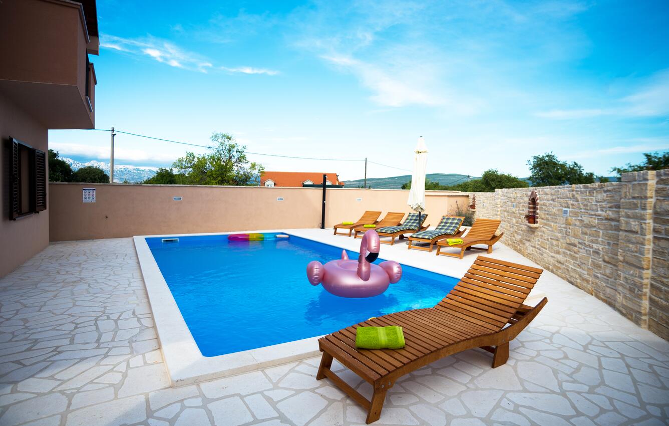 Luxury villa with a swimming pool Pridraga - Cuskijaš, Novigrad - 19461