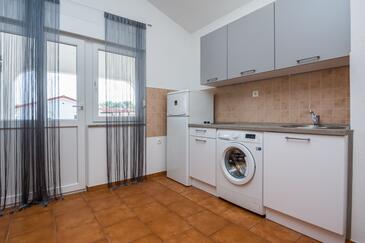 Apartmani s parkingom Vir - 19466