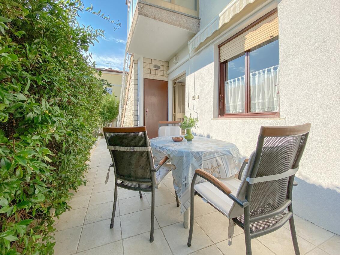 A-19475-a - Alloggi privati - Appartamenti accanto al mare Novigrad