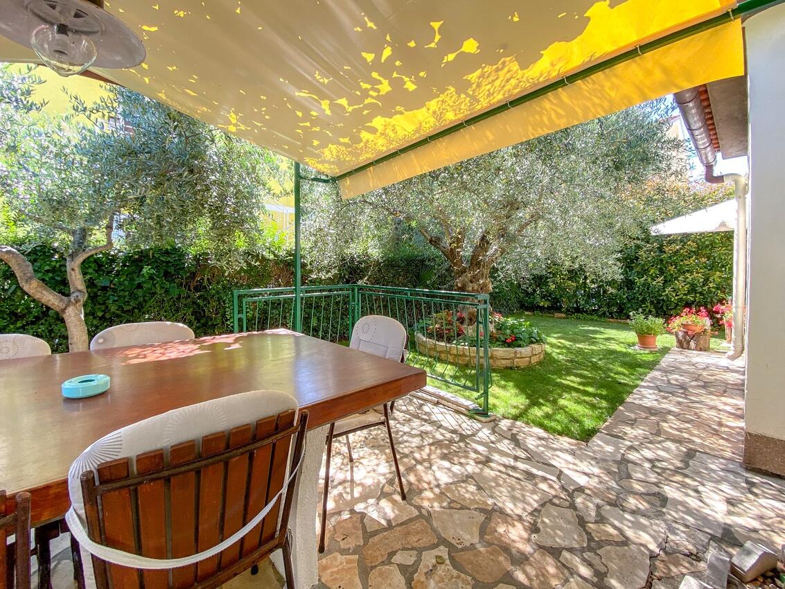 A-19475-b - Alloggi privati - Appartamenti accanto al mare Novigrad