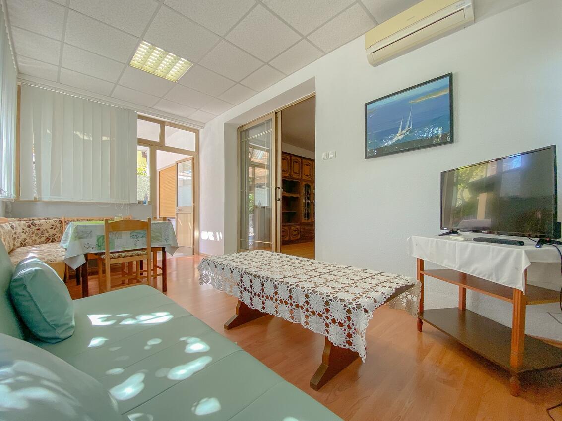 A-19475-c - Alloggi privati - Appartamenti accanto al mare Novigrad