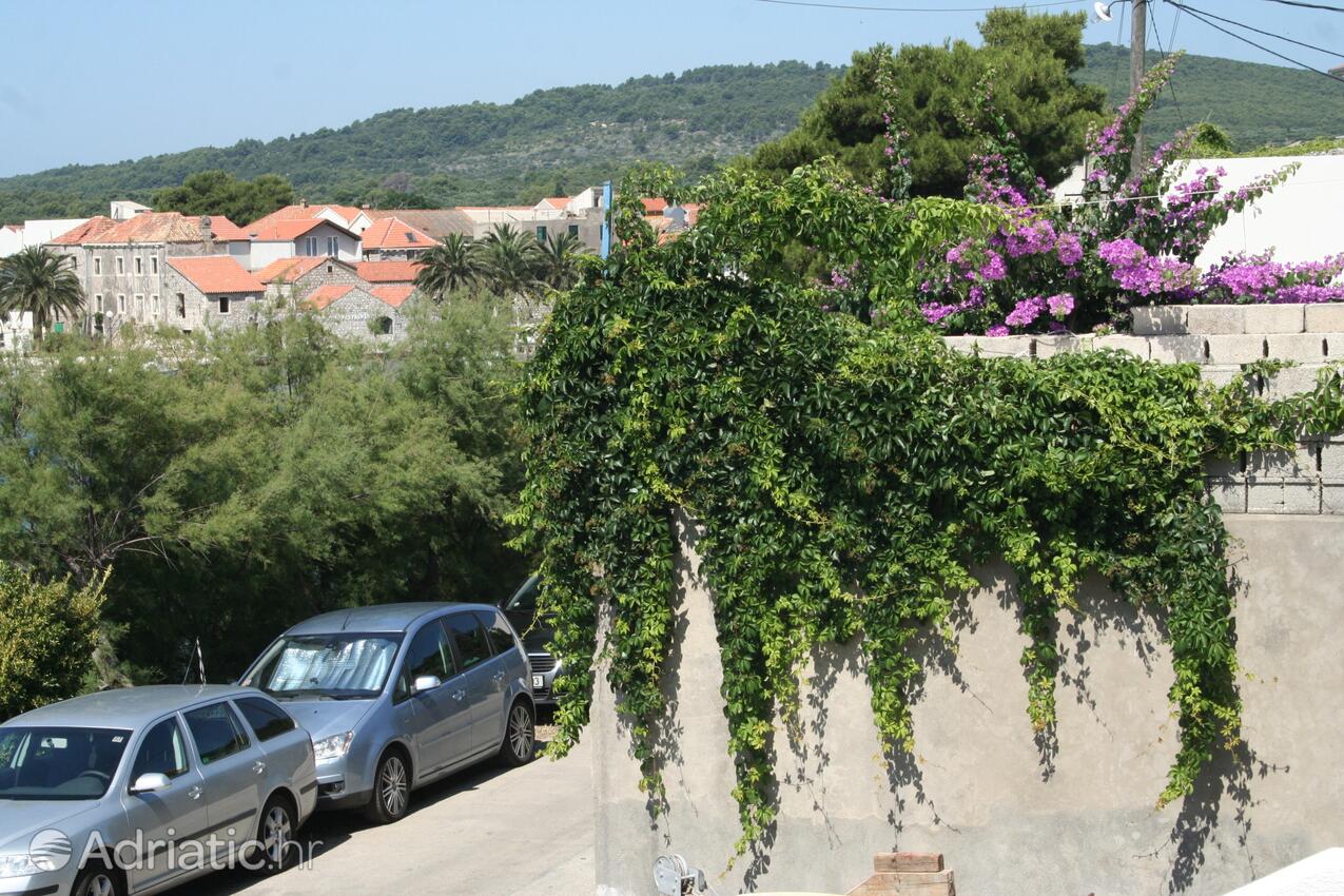 A-195-b - Kwatery prywatne - Apartamenty nad morzem Sucuraj, Hvar