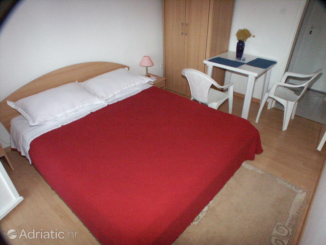 AS-195-a - Kwatery prywatne - Apartamenty nad morzem Sucuraj, Hvar