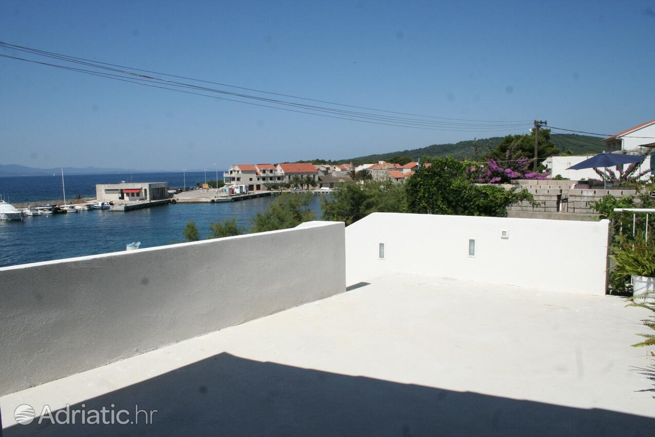 Podwórko - Apartamenty nad morzem Sucuraj, Hvar