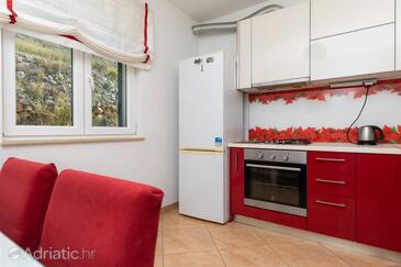 Apartmanok parkolóhellyel Dugi Rat, Omis - 19516