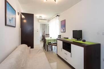 Apartamentos junto al mar Baska, Krk - 19518