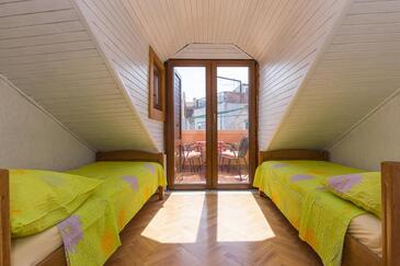 Ferienwohnungen am Meer Baska, Krk - 19519