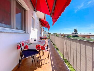 Ferienwohnungen mit Parkplatz Novigrad - 19521